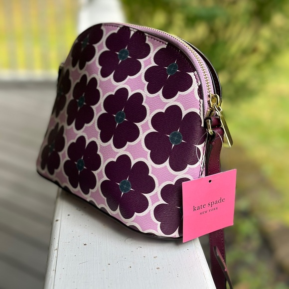 Kate Spade Sylvia Graphic Clover, Medium Dome Crossbody, New with Tag - Picture 2 of 3